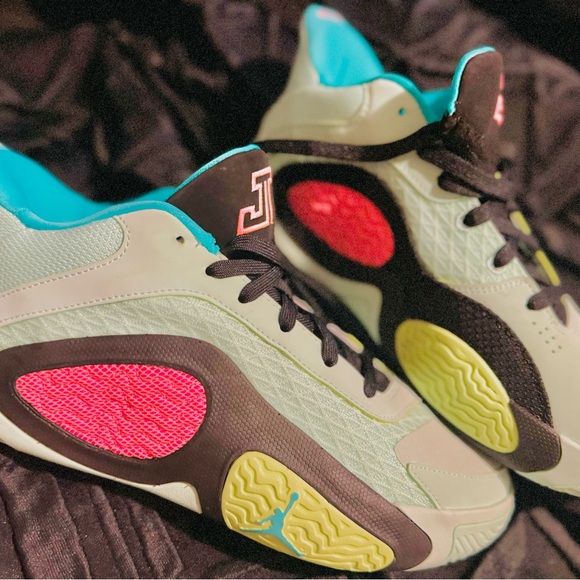 Nike Jordan Tatum 2 “Vortex” - Picture 12 of 13